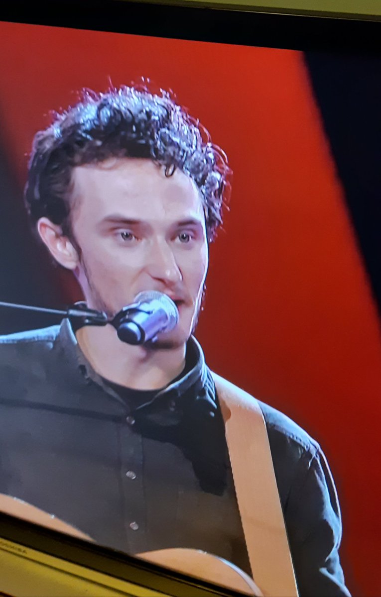 jaysmyweakness's tweet photo. Absolutely amazing performance by @BenjaminHaycock on @thevoiceuk his voice is so good https://t.co/6e8LEaPwHj