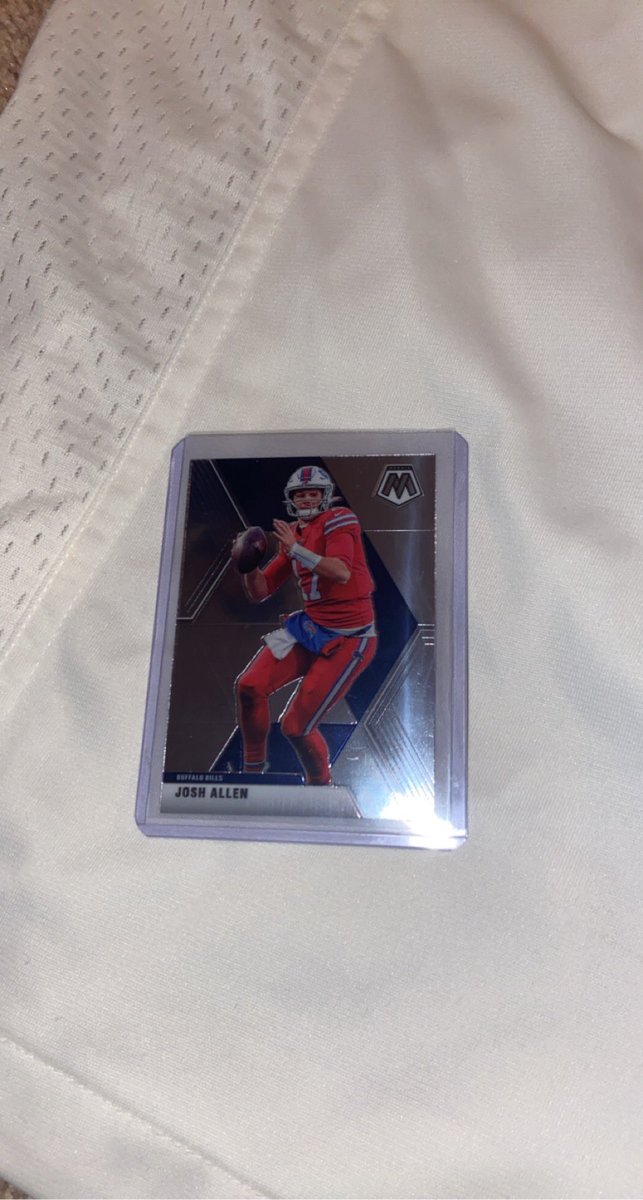 ChatterBuffalo's tweet image. 🚨 BILLS MAFIA 🚨

In honor of 1st playoff win in 25 years

CONTEST

Prize: Signed Josh Allen Jersey + 2020 Mosaic Allen card

Rules:

1. Must follow and retweet

2. We Must reach 6,700 followers

3. If it happens, winner chosen by random on Thurs at noon

Follow, and RT to enter