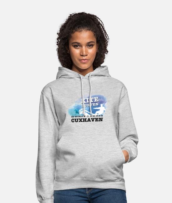 cuxhavenshop's tweet photo. Werbung: Hoodie…
für sie oder ihn ☺️
Hält auch im Winter schön warm. 🔥

🌊 Kitesurfen in Cuxhaven!🏄🏼‍♂️

‼️ Rabattaktion: 15% ‼️
Nur noch 7 Tage! 😉
https://t.co/w6U0TBq81p

#cuxhaven #cuxhavenshop #shop #cuxhoben #kugelbake #heimat #heimathafen #kite #kitesurfen #sahlenburg https://t.co/TewpfS992v