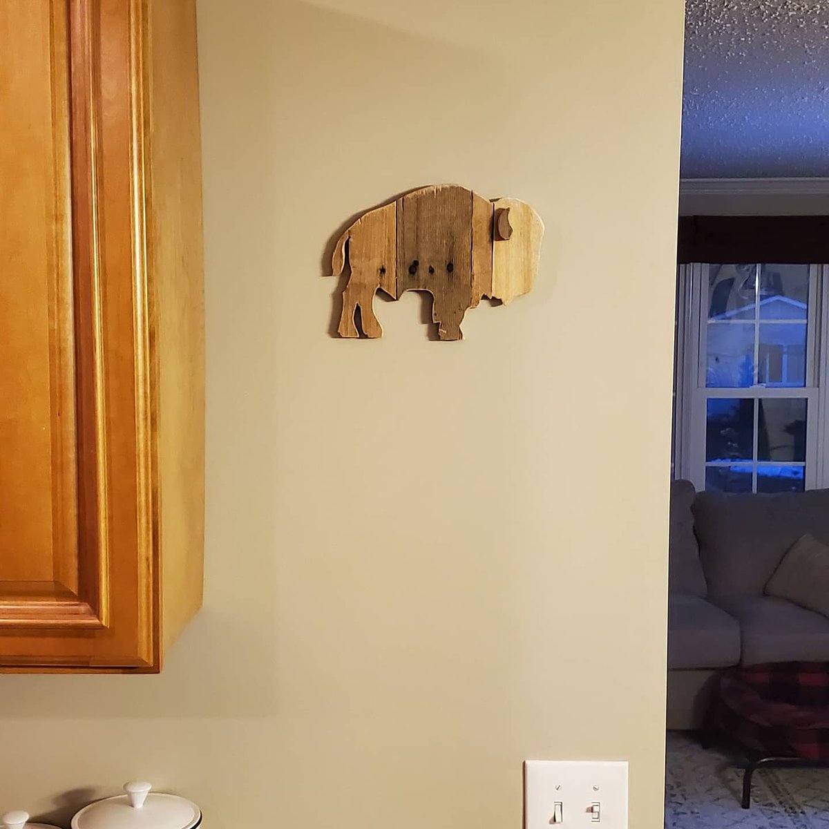 Jeff_Renaud_'s tweet photo. Get yours quick and have it outside your house for when the Bills win the superbowl! Show your neighbors that you in fact live in Buffalo, support the Bills &amp; enjoy the finer things in life. Only $60 or $30 for one you can hang on your wall. More zubaz? Less zubaz? No zubaz? Lmk! https://t.co/47Bgk48MtH