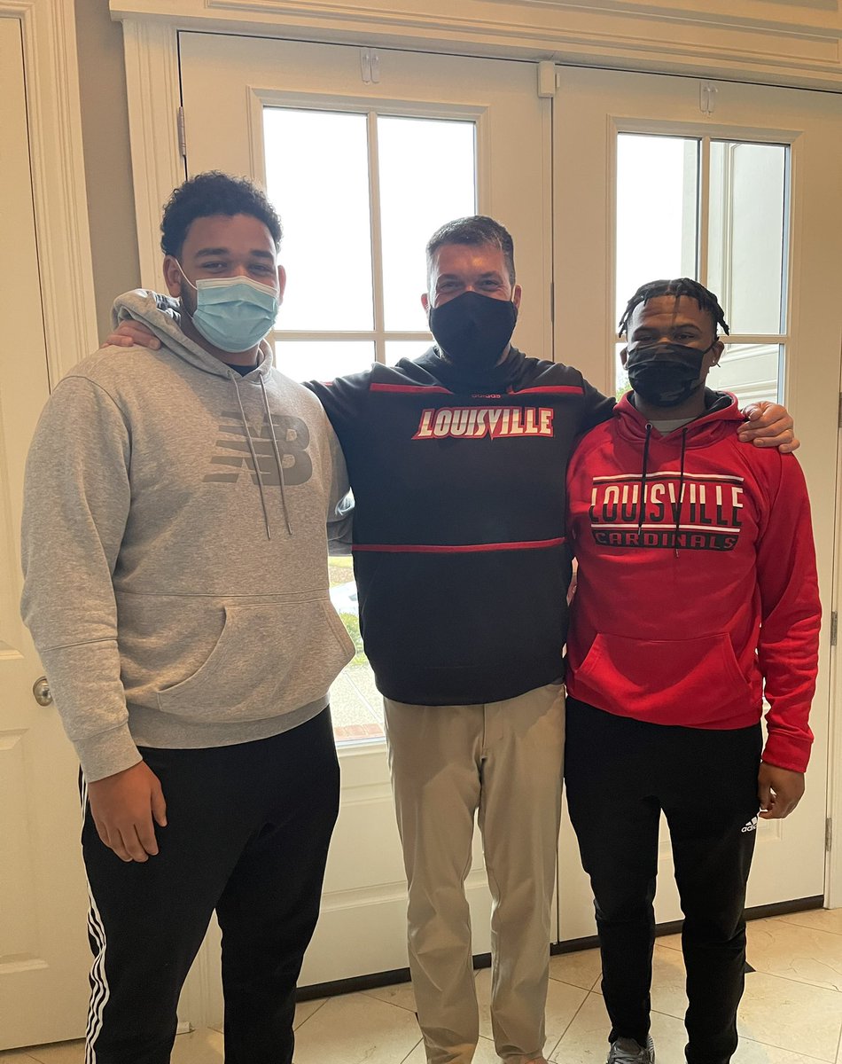 Been looking forward to putting my arms around these 2 here in the Ville for a long time, Welcome home <a href="/mgonzalez_71/">Michael Gonzalez</a> and <a href="/TrevionCooley/">Trevion Cooley</a>‼️ #L1C4 #BOBs💀 #GoCards