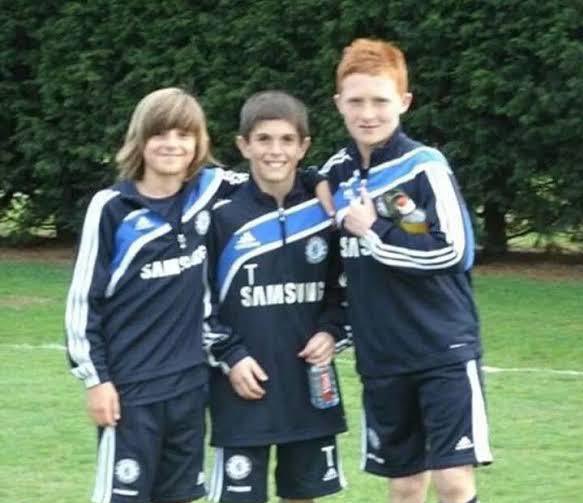 Mason Mount Brasil | Fan Account on Twitter: "Enquanto jogava pela academia do Chelsea Mount fez diversas amizades, inclusive com jogadores conhecidos atualmente e até mesmo parceiros de time. Alguns desses jogadores