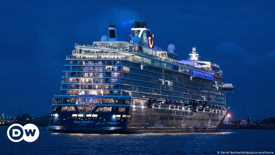 ‼ TUI ‼ 🛳

《 „Keine Laptops für Schüler – aber Milliarden für einen Reisekonzern 》

Während Millionen Menschen noch immer kaum oder gar keine finanzielle Unterstützung erhalten haben, rettet der Staat Tui und hilft damit vor allem Milliardären!