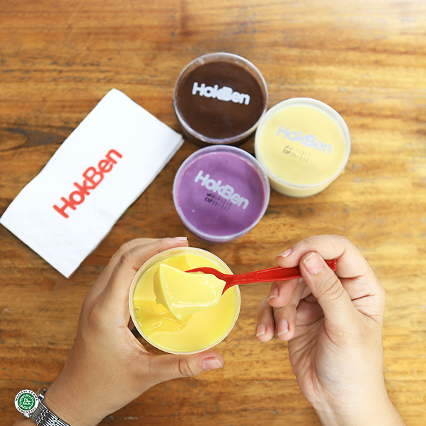 HokBen's tweet photo. #PuddingLovers sudah tahu kan di HokBen tersedia berbagai pilihan pudding lezat?? Yess,kamu bisa pilih rasa coklat, soft caramel, mango & taro*. Sangat cocok jadi kawan weekendmu... https://t.co/Yj9ZhGwoE4