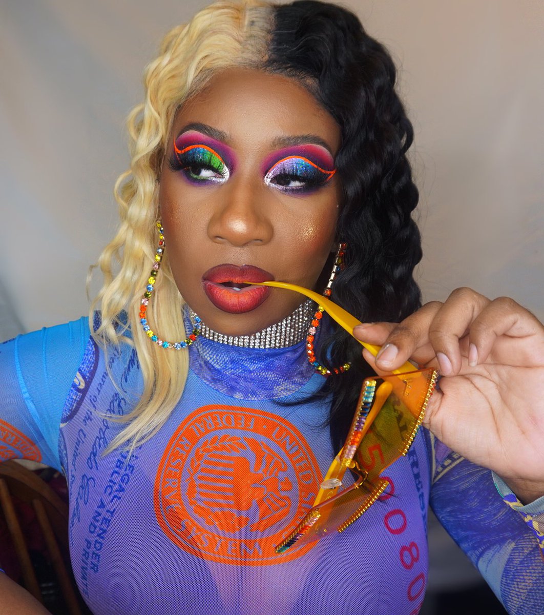 #reigneofbeauty👑 *Money* PRODUCTS USED: @reigneofbeauty 👑Mink eyelashes E109 👑Orange sherbet ombré @thecrayoncase 🖍Chalk dust O and Y 🖍The blush binder 🖍Hilary velvet matte lippie @MACcosmetics @juviasplace @beccacosmetics @urbandecaycosmetics #crayoncutie #wigs