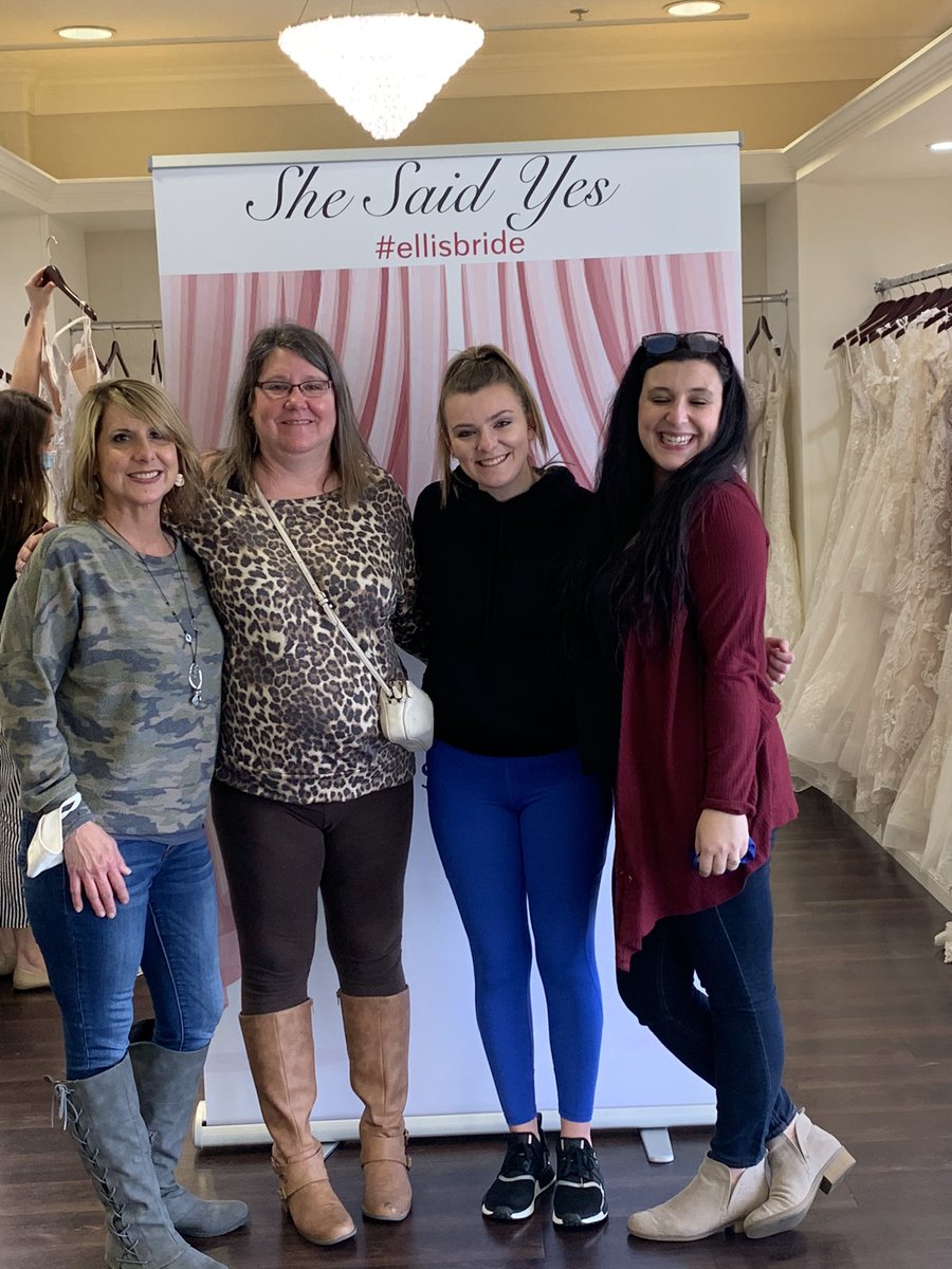 juliafiechtl21's tweet photo. I found my perfect dress today!! I can’t wait to marry my best friend ❤️ https://t.co/XEmyMJgPoW