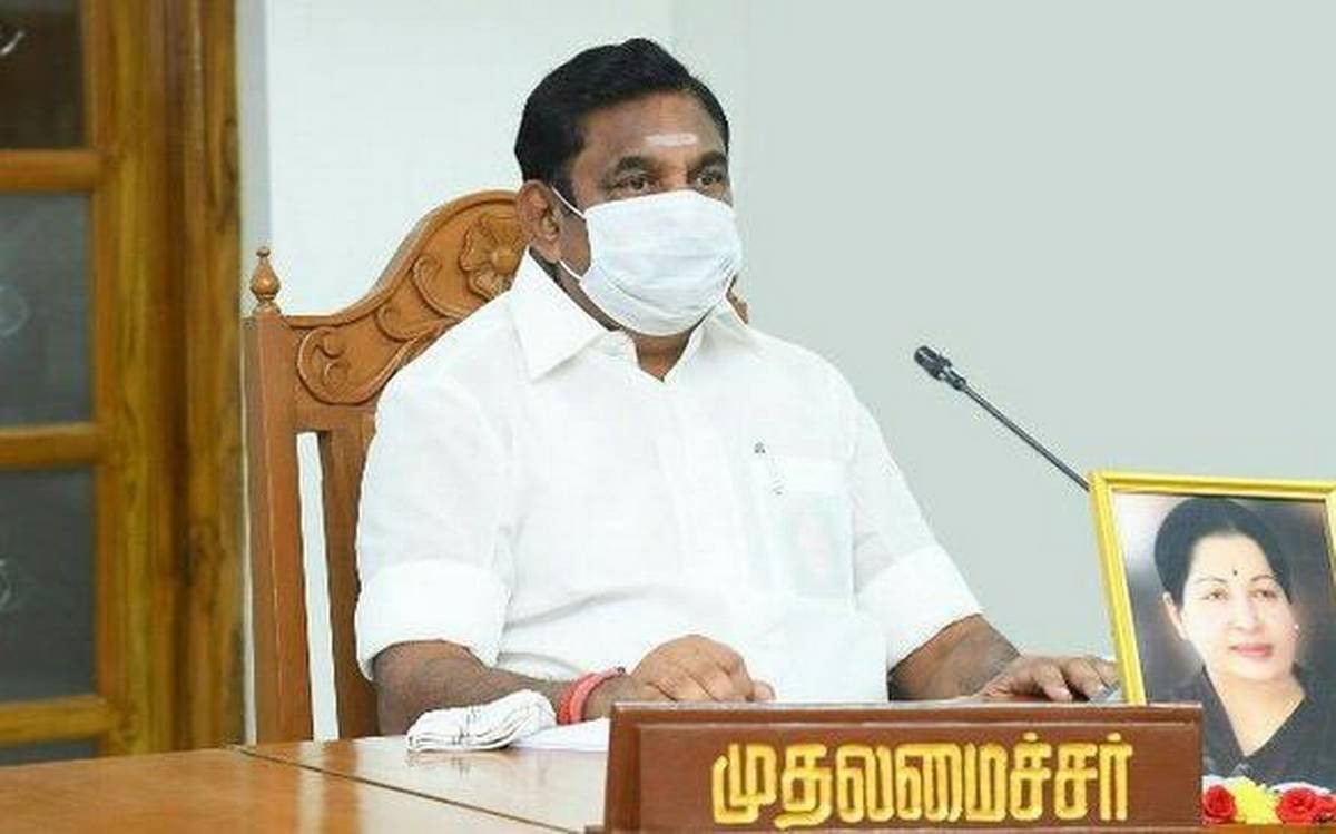 TnNewsvision's tweet photo. #BREAKING

 “அரசு மற்றும் அரசு உதவி பெறும் கல்லூரி மாணவர்களுக்கு 4 மாதங்களுக்கு தினமும் 2 GB டேட்டா இலவசமாக வழங்கப்படும்!” - முதல்வர் பழனிசாமி  

 | #OnlineClass | #FreeMobileData | @CMOTamilNadu https://t.co/iWpn9PuakK