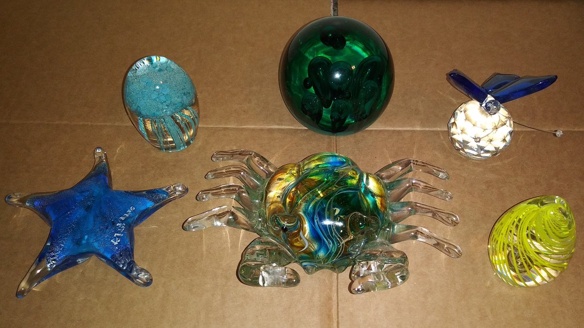 CaraparC's tweet photo. Here's a new addition today: a glass statue Jellyfish! Now I have 6 glass statues!
#GlassStatue #Glass #Statue #Jellyfish #HobbyLobby https://t.co/tEd7aR5jjg