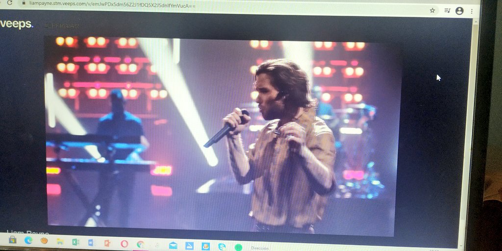 lilo94x's tweet image. Yep here I am watching once again #LPFinalAct 🥺