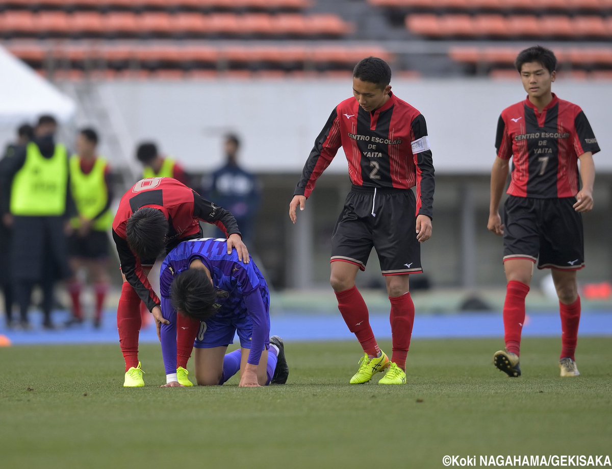 小川心 全国高校サッカー選手権第3位 ベスト4の壁はかたかった でもこのチームでこのメンバーでサッカーできここまでこれて本当に良かったです 守備ばっかでこの1年凄くきつかったけど矢板中央のサッカーで多くの人に感動与えられたと思います 高校