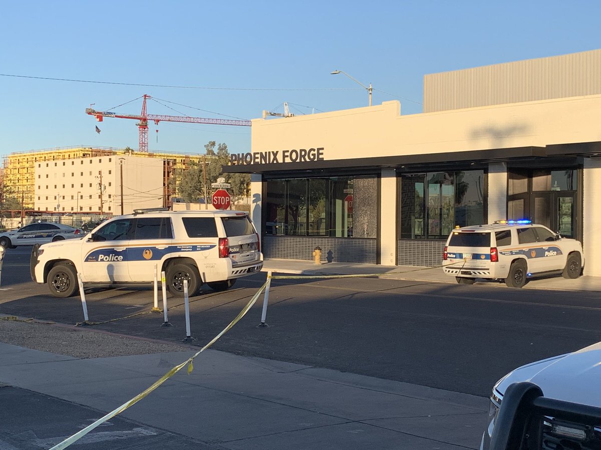 MarkyJFox10's tweet photo. Police responding to a Officer involved shooting near 7th ave and Van Buren. #fox10phoenix https://t.co/crYrUa1Vew