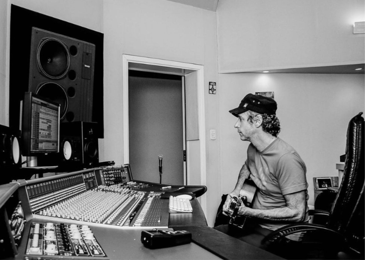 louis tomlinson as gustavo cerati a thread