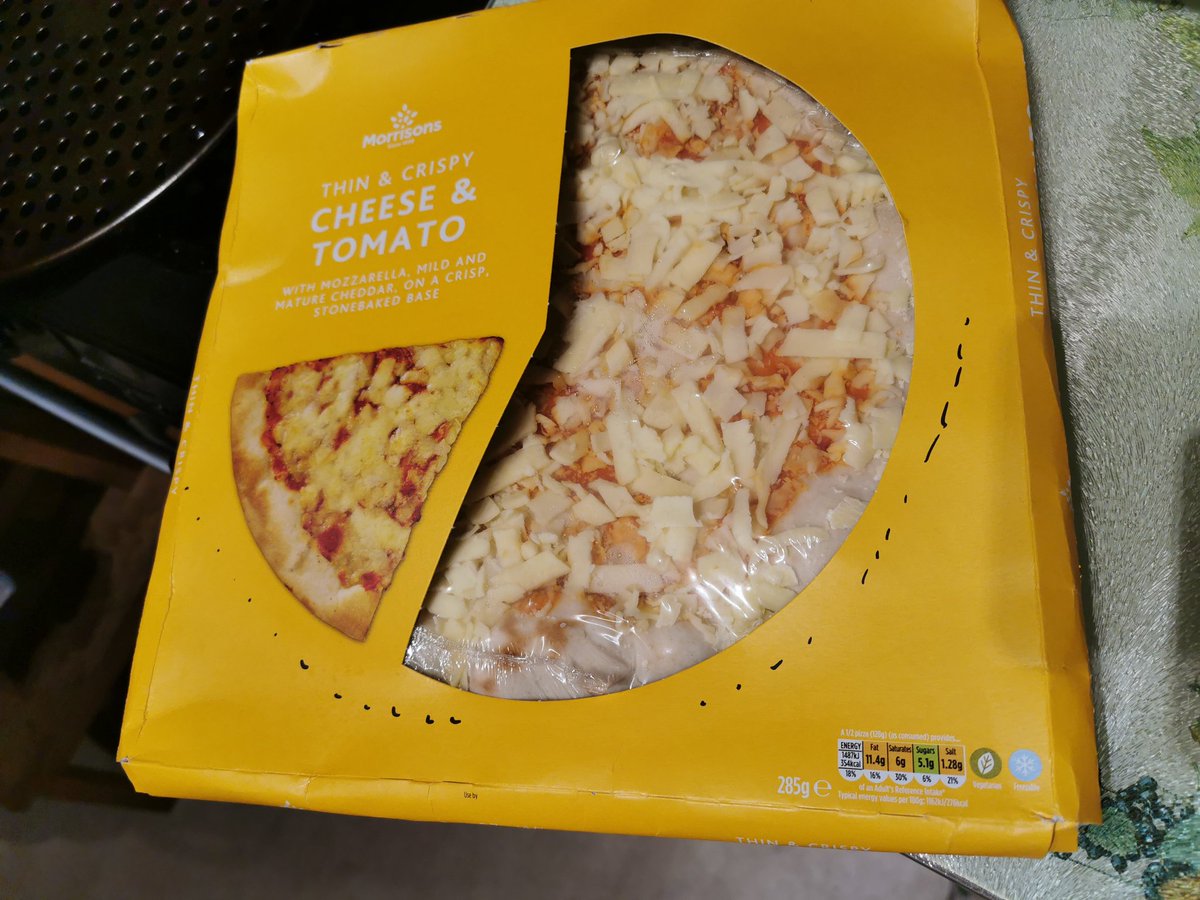 pennifer's tweet photo. @Morrisons Either make the pizza bigger, or the box smaller... https://t.co/LUfwZh351T