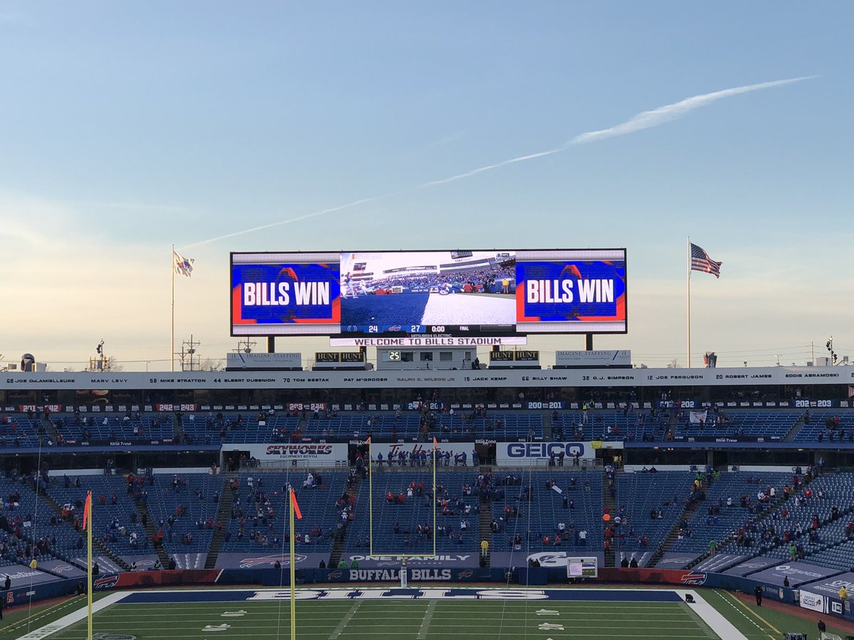 BrianPhillips12's tweet photo. What a day. Wow. Will simply leave it at that.  Love my @BuffaloBills.  The stress was real as always, but this team found a way. An honor to be there and experience it with @maryphilli and our fellow #BillsMafia   On to next week. GO BILLS! https://t.co/bw6lkQJ8FN