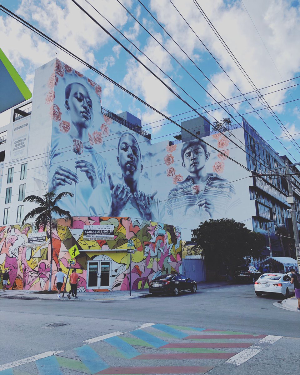 BaileySam10's tweet image. Art is not a mirror to hold up to society, but a hammer with which to shape it - Leon Trotsky #wynwoodwalls #wynwoodartdistrict