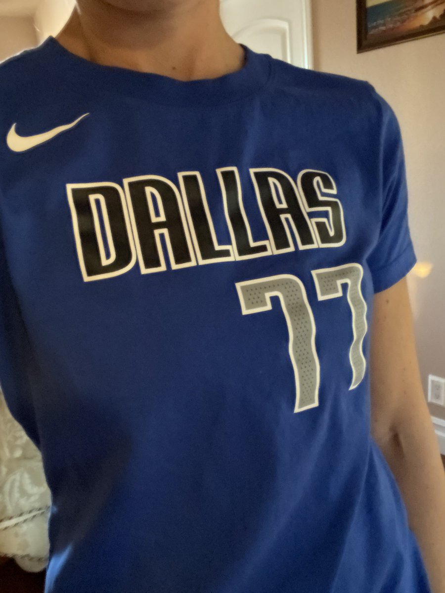 OCGreekGrl's tweet photo. Thanks @iheartdirk9 for the Xmas gift, Iโll rep your #nba team anyday ๐ #MFFL #LukaDoncic #77 #sisterlylove #yourewelcome #beatthemagic ๐ https://t.co/CSXZyLHV8a