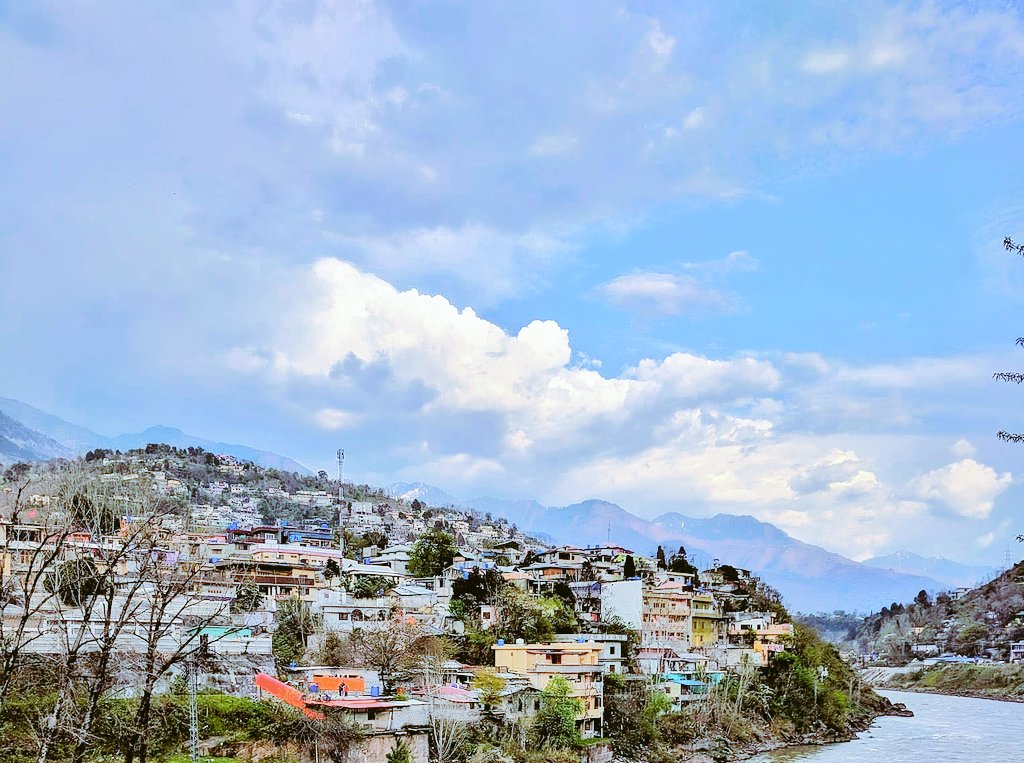 LegaciesOfIndia's tweet photo. @LegaciesOfIndia
#the_beauty_of_Himalayas🇮🇳
#India
#S620 https://t.co/z2b6zS4KZ9