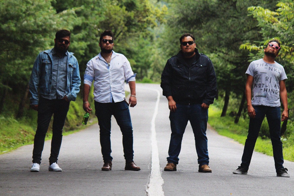 ReleaseOficial's tweet photo. Este año 2021 será el mejor para todos! 😎

#SomosRelease #Release #banda #rock #pop #musica #music #live #photography #mexico https://t.co/oxyJsz3snz