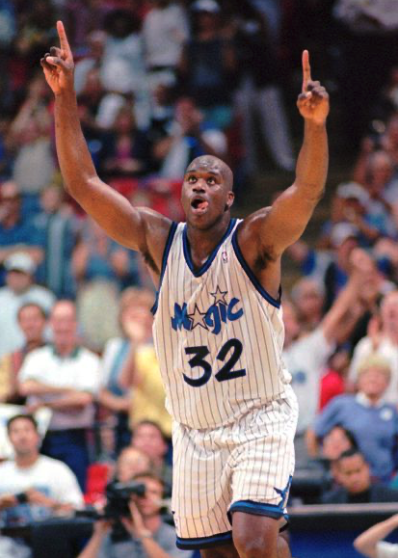 4) From 1992 to 1998, the relationship between Reebok and  @SHAQ flourished.Not only did they make 6 signature shoes together, but Shaq turned into a perennial All-Star — benefitting Reebok with millions in sales.Everything was great until one interaction changed everything...