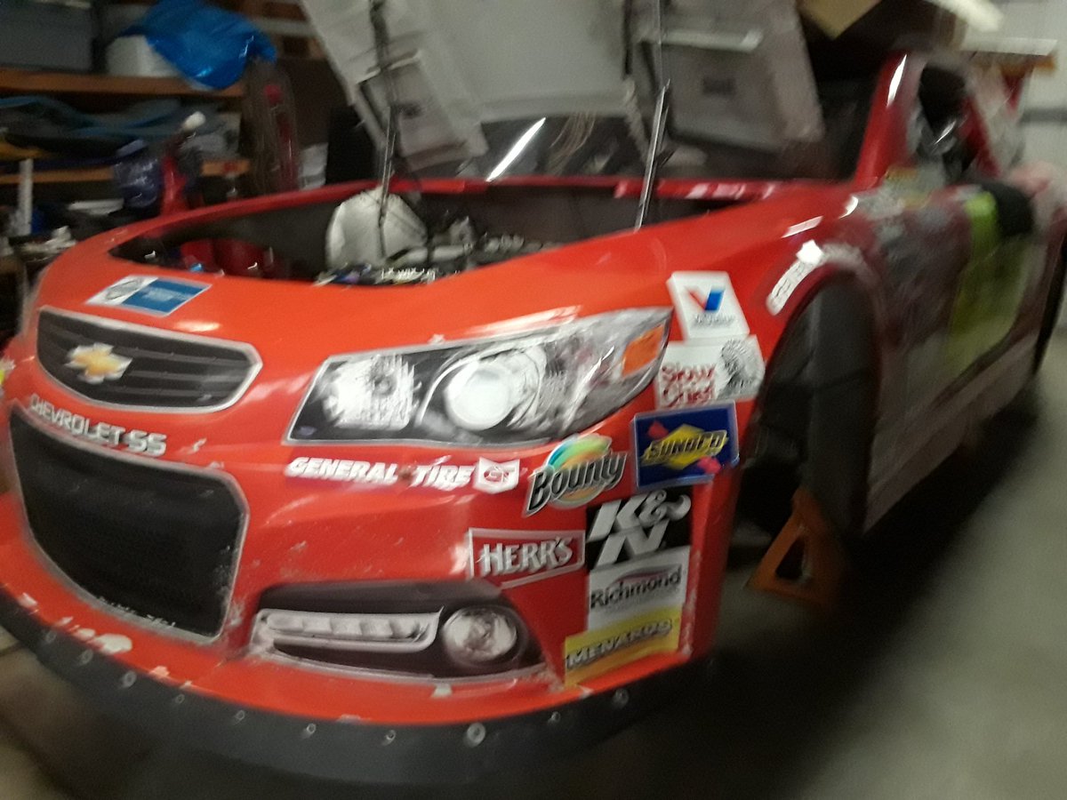 DriverBradSmith's tweet photo. Gearing up for the 2021 season. Little things to do but they sure add up!
#RememberHarveyAndTweet #StrangeStrong
#DriverBradSmith
#5DecadesOfARCARacing #ARCAMenards
#ARCA
#GeneralTire
#BradFansBESTFans https://t.co/1dTOcmQzA1