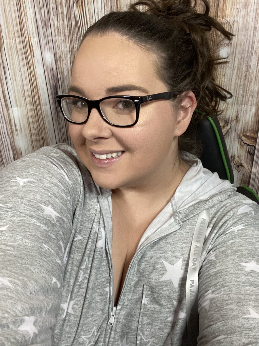 BitofSuds's tweet photo. Going live now!!! Catch me on https://t.co/wcXvPLiHjr #SmallStreamerCommunity #SmallStreamersConnect #smallstreamers https://t.co/N3M7R52V4x