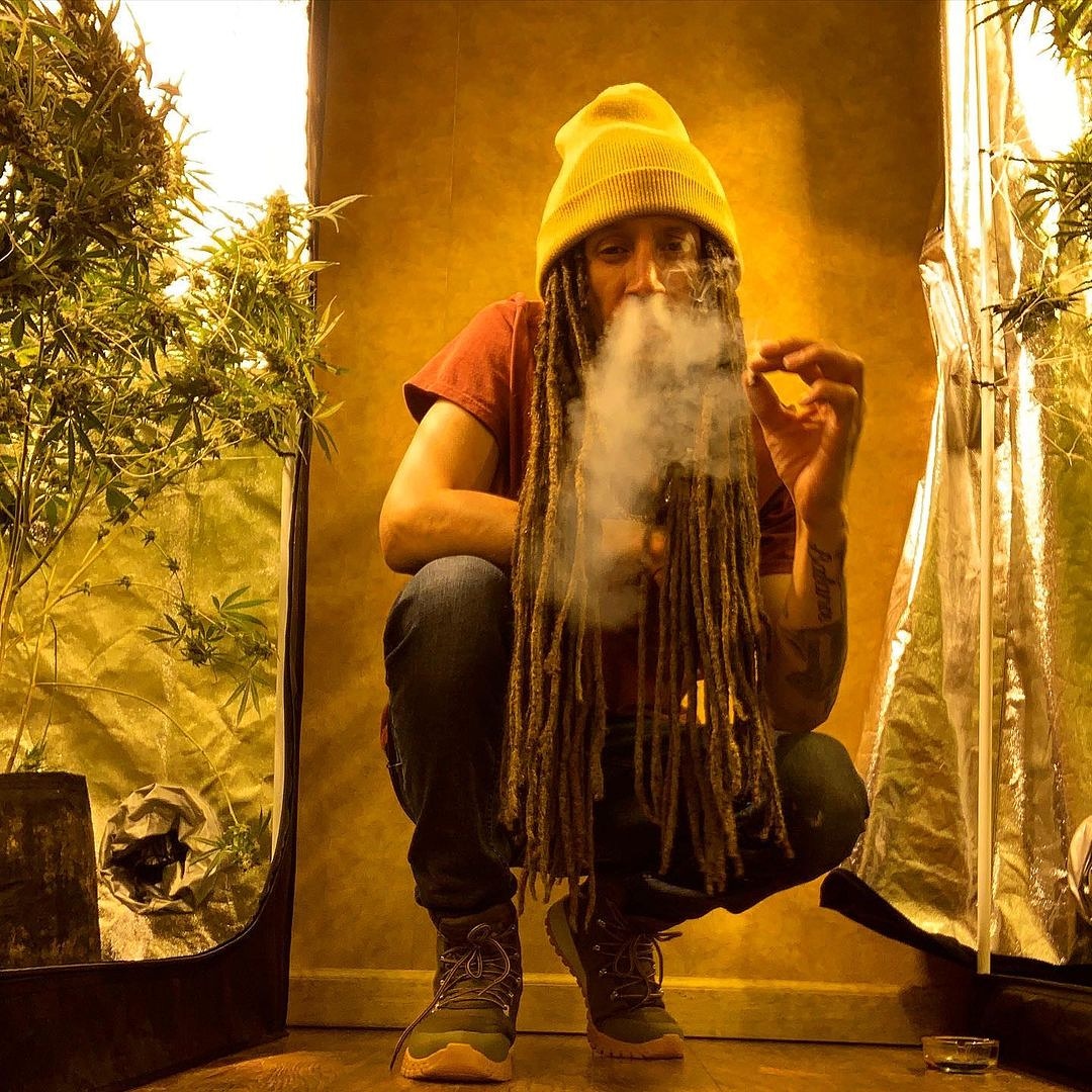 HighforN's tweet image. People with fake love 😡 come around but mi play it cool 😎 dem cyaan draw me out - don't let them Strees you. 
#whofeelsitknowsit #stregth #noweakness #highgradespecialist #jahlives