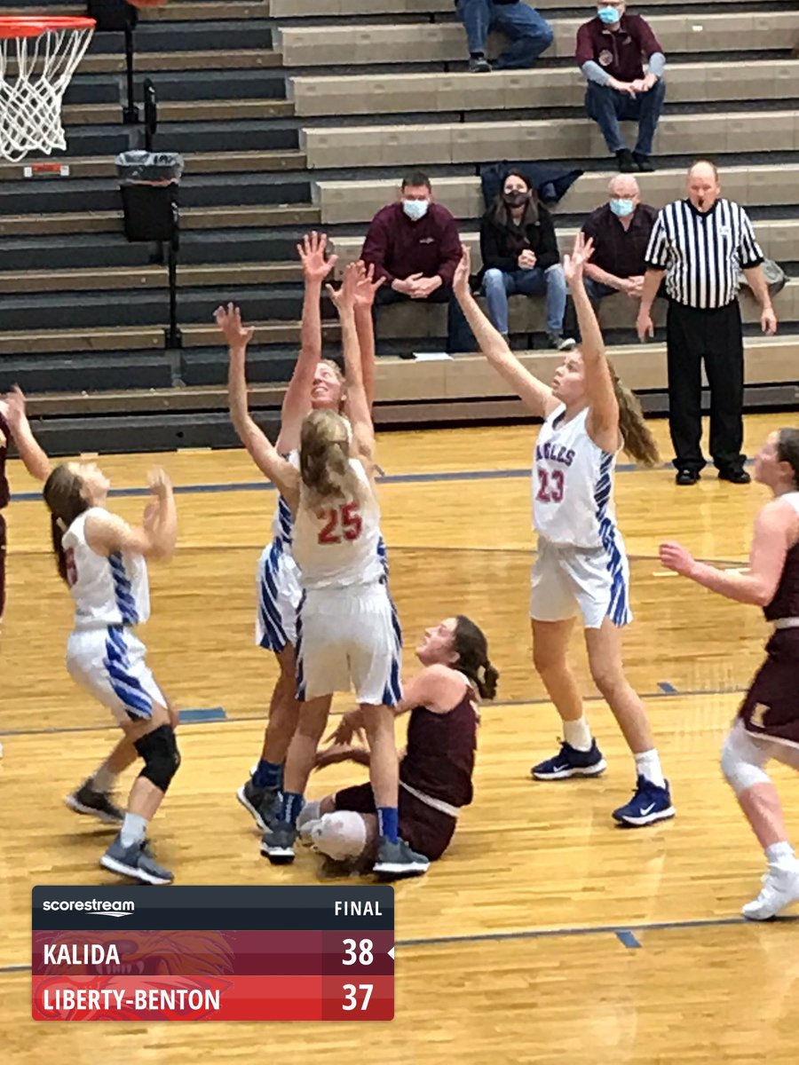 MichaelHirnPBP's tweet image. What a baller shot by ⁦@grace_klausing
⁩ Asgator said: Last second shot from the floor wins it for Kalida
scorestream.com/gamePost/asgat…