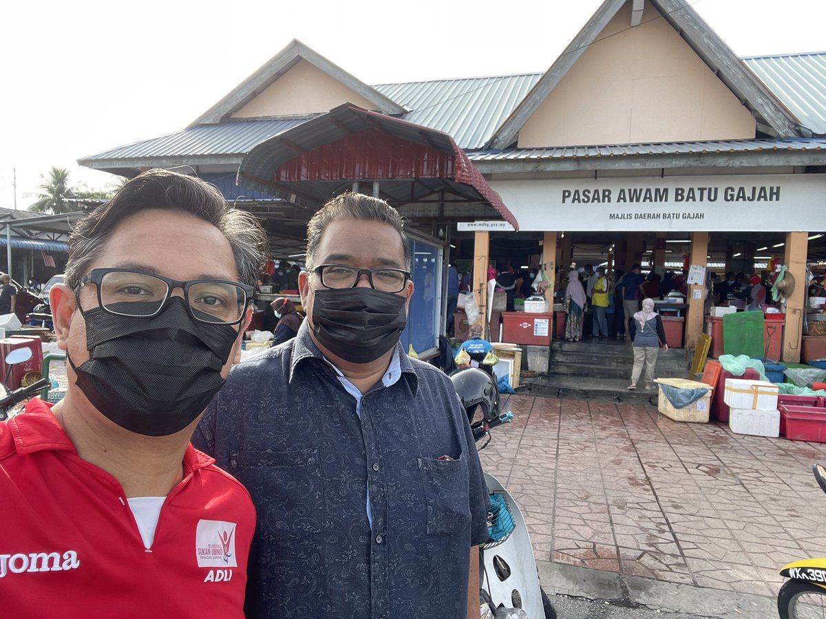 ddGopeng's tweet photo. Melawat pasar di daerah jiran bersama Counselor nya. #mdbg https://t.co/CFQKIECZ4v