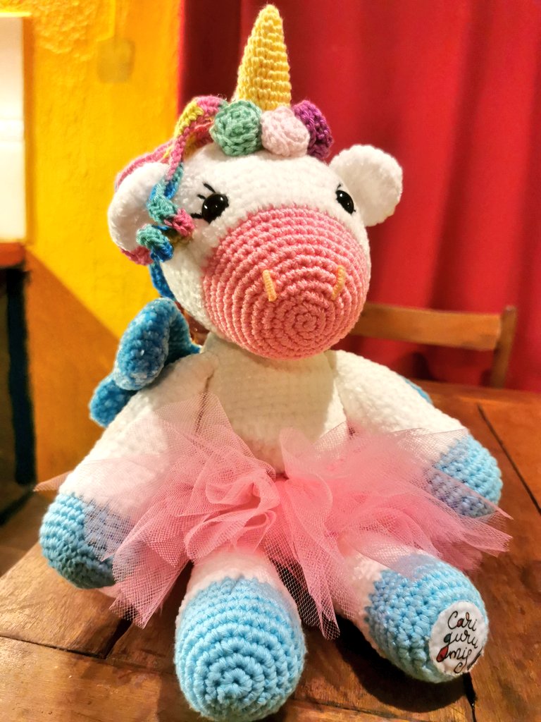 diegodelacurva's tweet image. Me voy de La Paloma con un hermoso regalo, un unicornio amigurumi de la genia de @cadamlot!
No es para mí, es es para Isabel, pero hoy duermo abrazado porque #Esponjoso