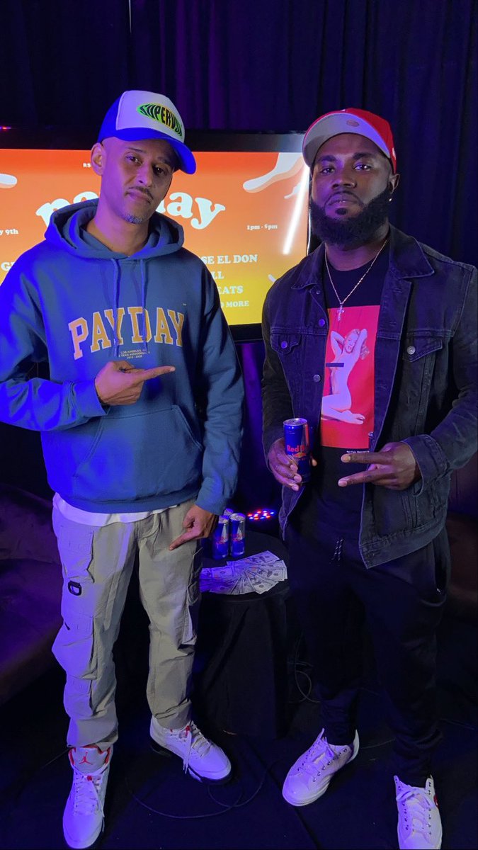 elprezdeLA's tweet photo. Another #PAYDAYFEST is in the books w/ @iamgrifftyler #ReeseElDon @lovetoliii and more 💰
@payday_la 🤑 https://t.co/note8q08d0