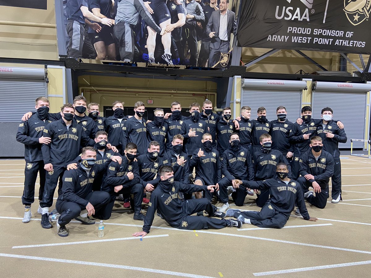 Army Wrestling tweet media