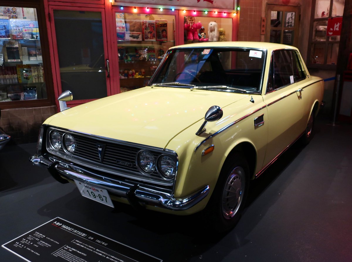 clarez_ch's tweet photo. 続いてのクルマは、
「トヨタ 1600GT」！
#トヨタ1600 #1600GT #RT55 #おはようVtuber #Vtuber #クラリゼ #車好き #バーチャルYouTuber #YouTuber #VirtualYouTuber https://t.co/jvwDbd6Maw