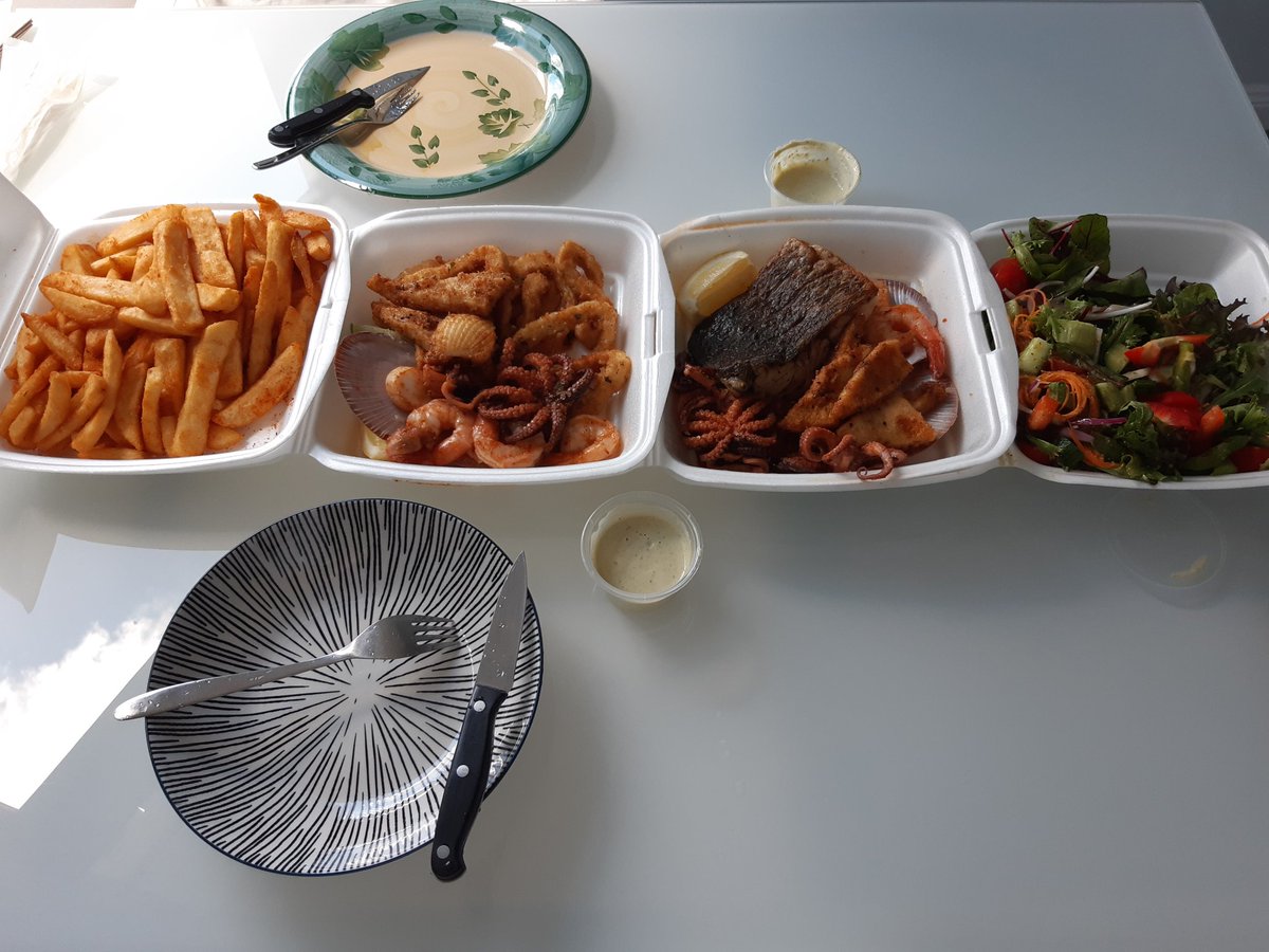 GopeaAroo's tweet photo. Last day of holiday before going back to work...let's close it out with a seafood feast 🤤 https://t.co/ls1GGf0rk6