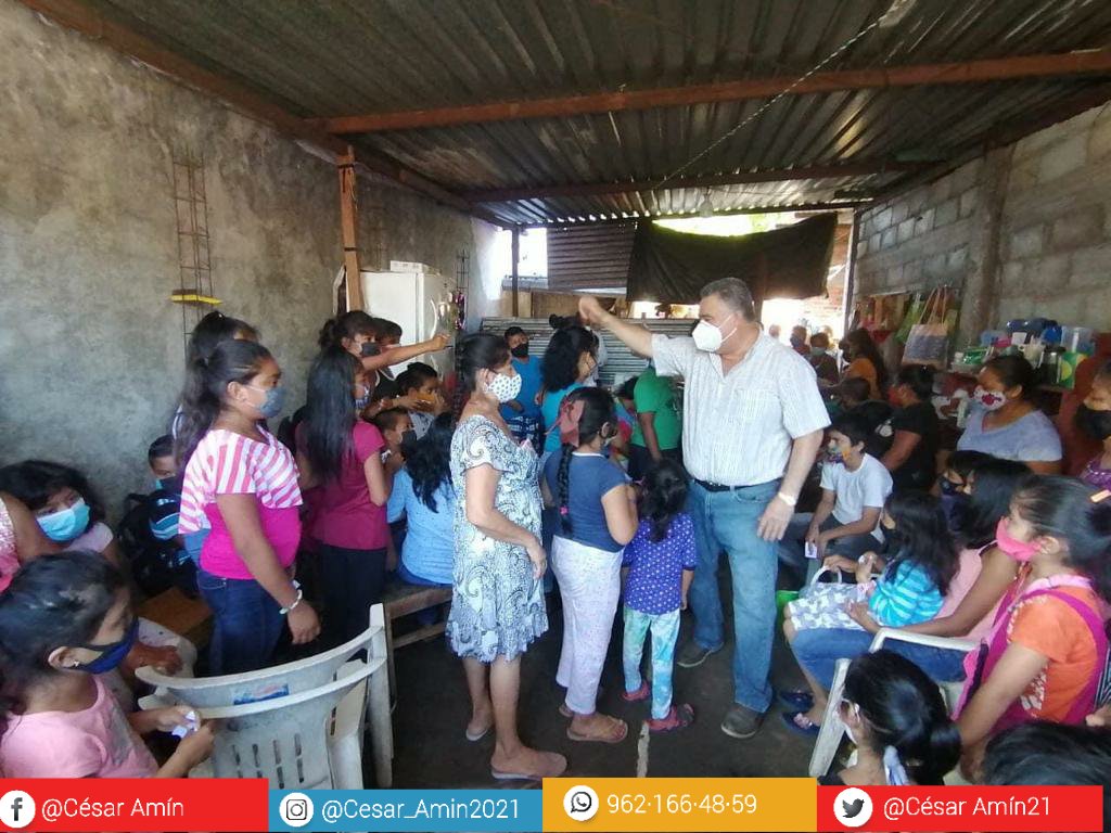 Cesar_Amin21's tweet photo. Hoy tuve la oportunidad de recorrer diversas colonias de Tapachula. 

Gracias a la invitación de una #FundaciónProLibertadyDerechosHumanosEnAmérica, representado por la profesora #LeonardaPatriciaPiñaHernández

Agradezco las personas que se esfuerzan por fomentar la alegría. https://t.co/s6M05oBktz