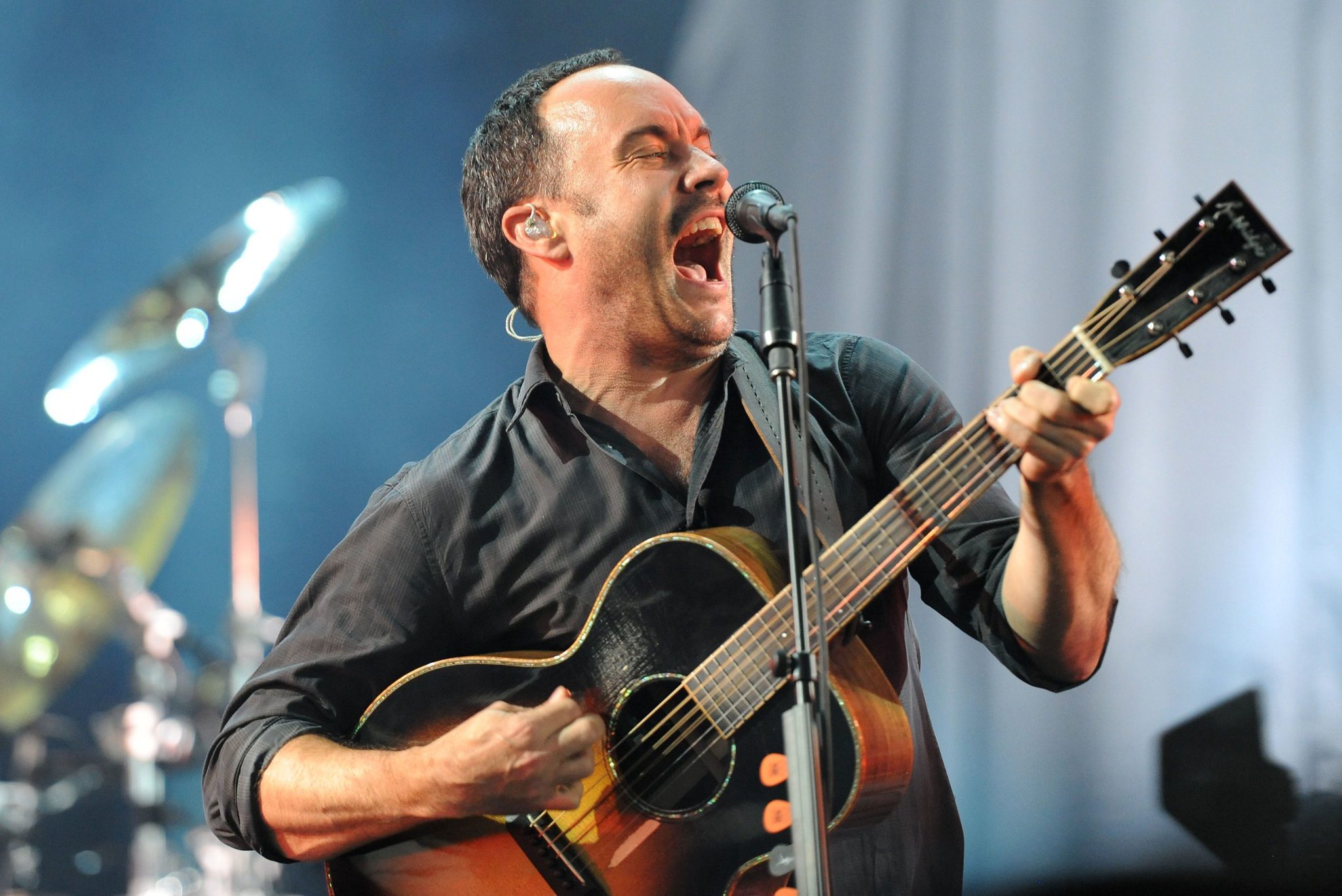 HAPPY BIRTHDAY, DAVE MATTHEWS!  Let\s celebrate with THE TOP 3 from DMB. -  