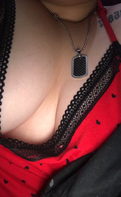 Lynn Jester’s pics and videos