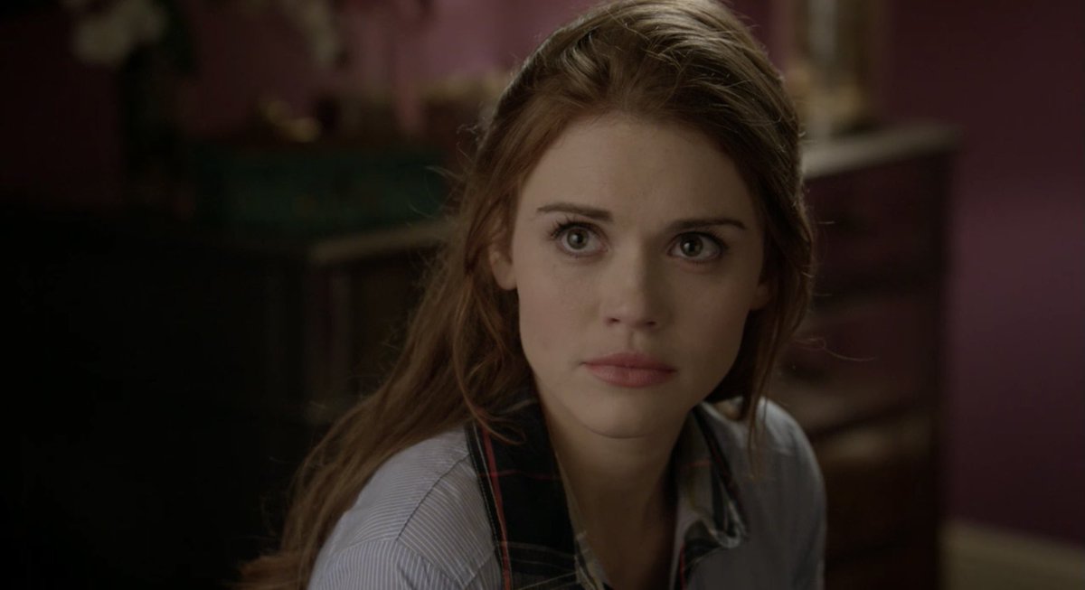 lydia looking at stiles