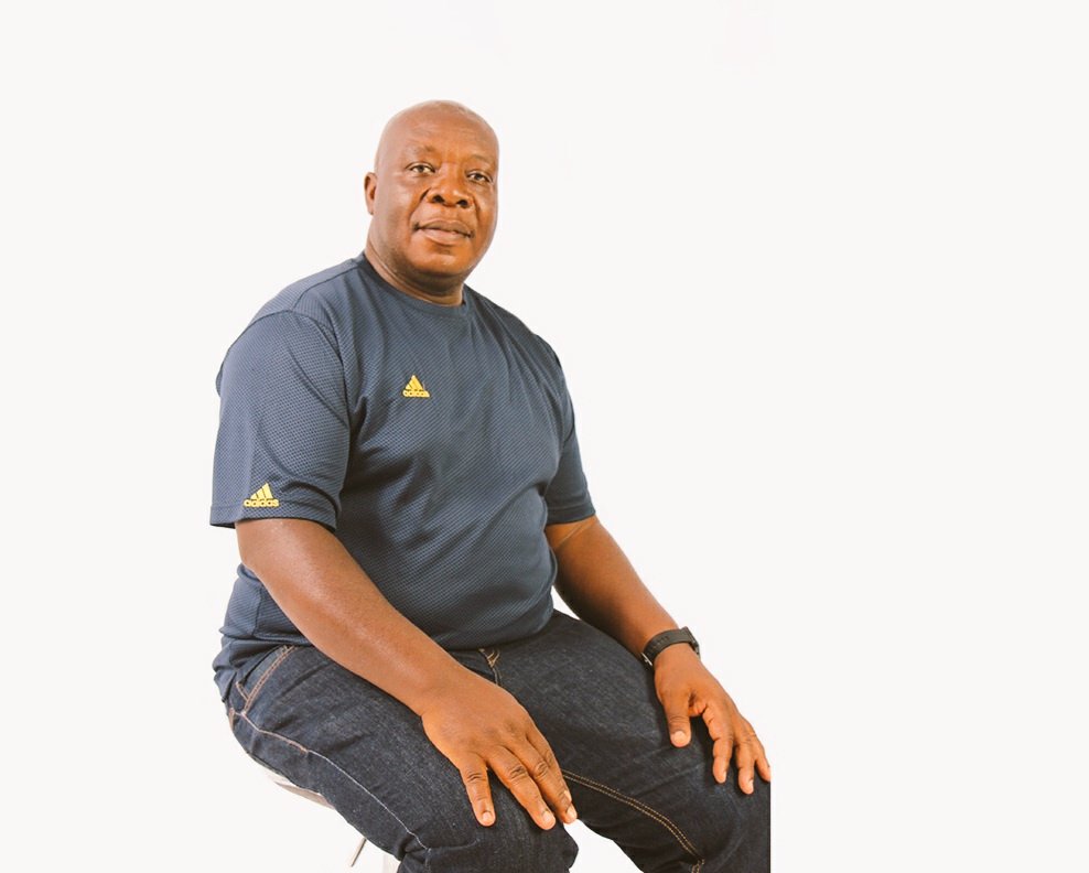 Hi timbilu leti tshovekeke hiku tivisa ku hundza emisaveni ka Dr Basson, Mudzaberi, Colly Chauke. 

Moya wa vona awu etlele hiku rhula.
#RIPCollyChauke