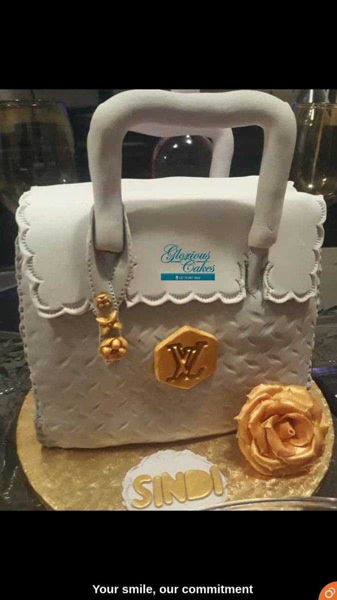 MamloeCakes's tweet photo. @MamloeCakes gates open for 2021 orders!!!
For your customized cakes kindly WhatsApp https://t.co/h4Y06qEvAD
Kindly RT fam, my next customer could be on your TL
#RoadToMamloeGloriousBakery
#hustleplug
#DJSBU
#2020BlackTwitterAwards #AlcoholBan #Thembi #TrevorNoah https://t.co/mwvJRIDQZX