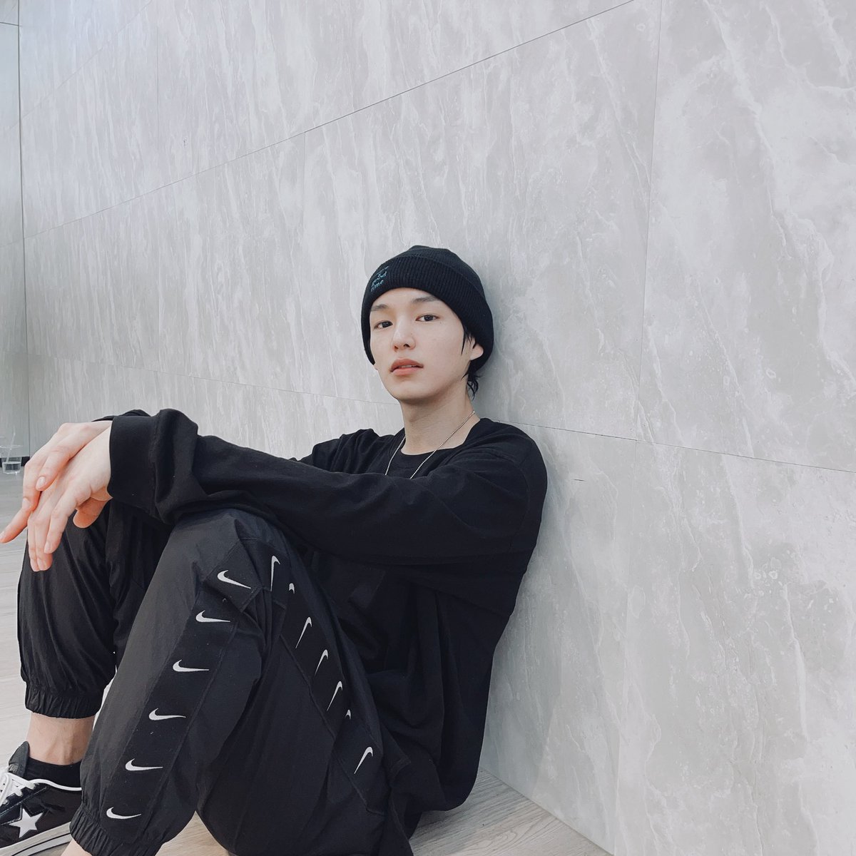 NewWorld_VICTON's tweet photo. [#찬]🖤-@
지금은 연습중.....
모두 즐거운 주말 보내요💙💛 https://t.co/wF2q0dhDzs