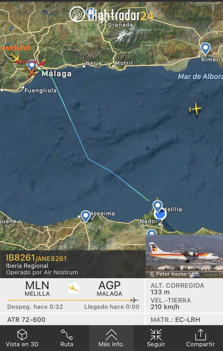 SpottersMelilla's tweet photo. El vuelo #IB8261 de @AirNostrumLAM MLN-AGP adaptando nueva ruta para así esquivar esta tormenta que está cruzando #Alboran de Oeste a Este.
En estos minutos, está aterrizando el vuelo en #AGP
.
.
@controladores @Storm_Malaga @angato1970 https://t.co/6s59ggVkax
