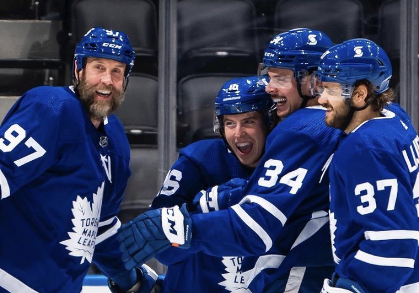 spittinchiclets's tweet photo. Meeting up with the boys once the bars open https://t.co/yJqArkdcVw