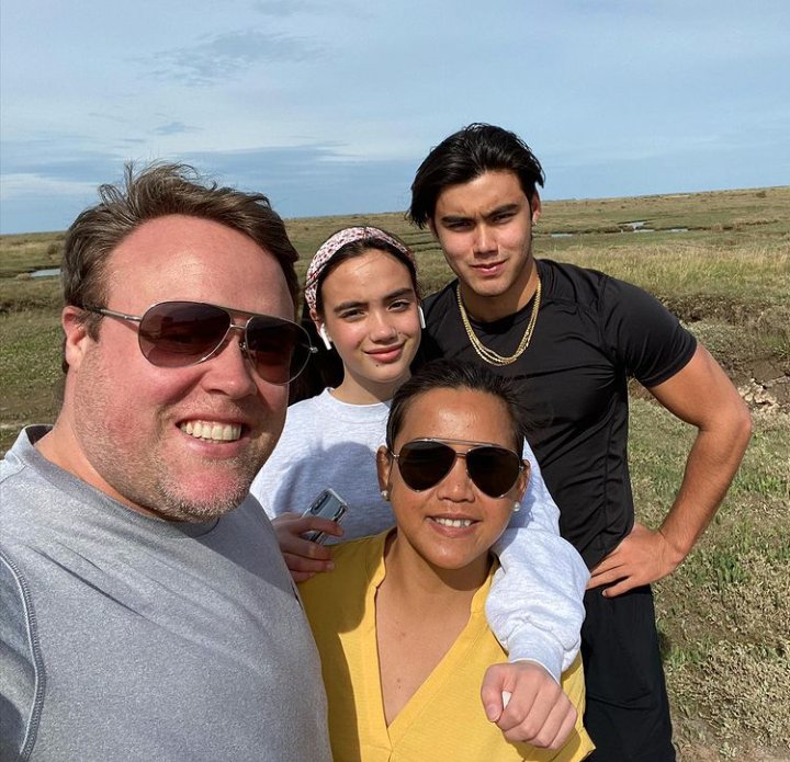 baileytmayph_'s tweet photo. We just wish all the best for this family. I'm praying for you and your family's fast recovery and sending all the love and positivity. Get well soon Bailey and your family. Mahal namin kayo ♥️💪🙏
@baileymay @MattVanMay https://t.co/tsYoaUiXeW