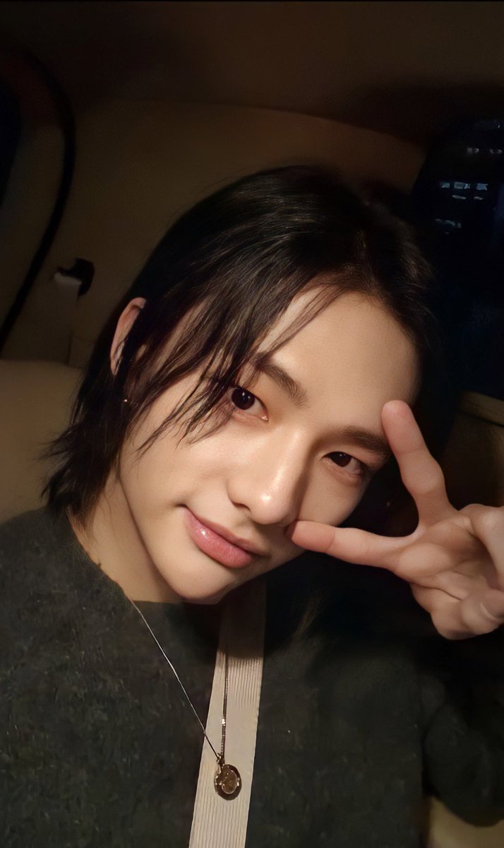 me8ow's tweet photo. let’s be moots yes yes 

rt or like if u stan
stray kids, treasure, nct, iz*one, bts ! 
also if u like haikyuu let’s b frens juseyo 🤣😩🙏😵✋ https://t.co/zTpw6hsbsr
