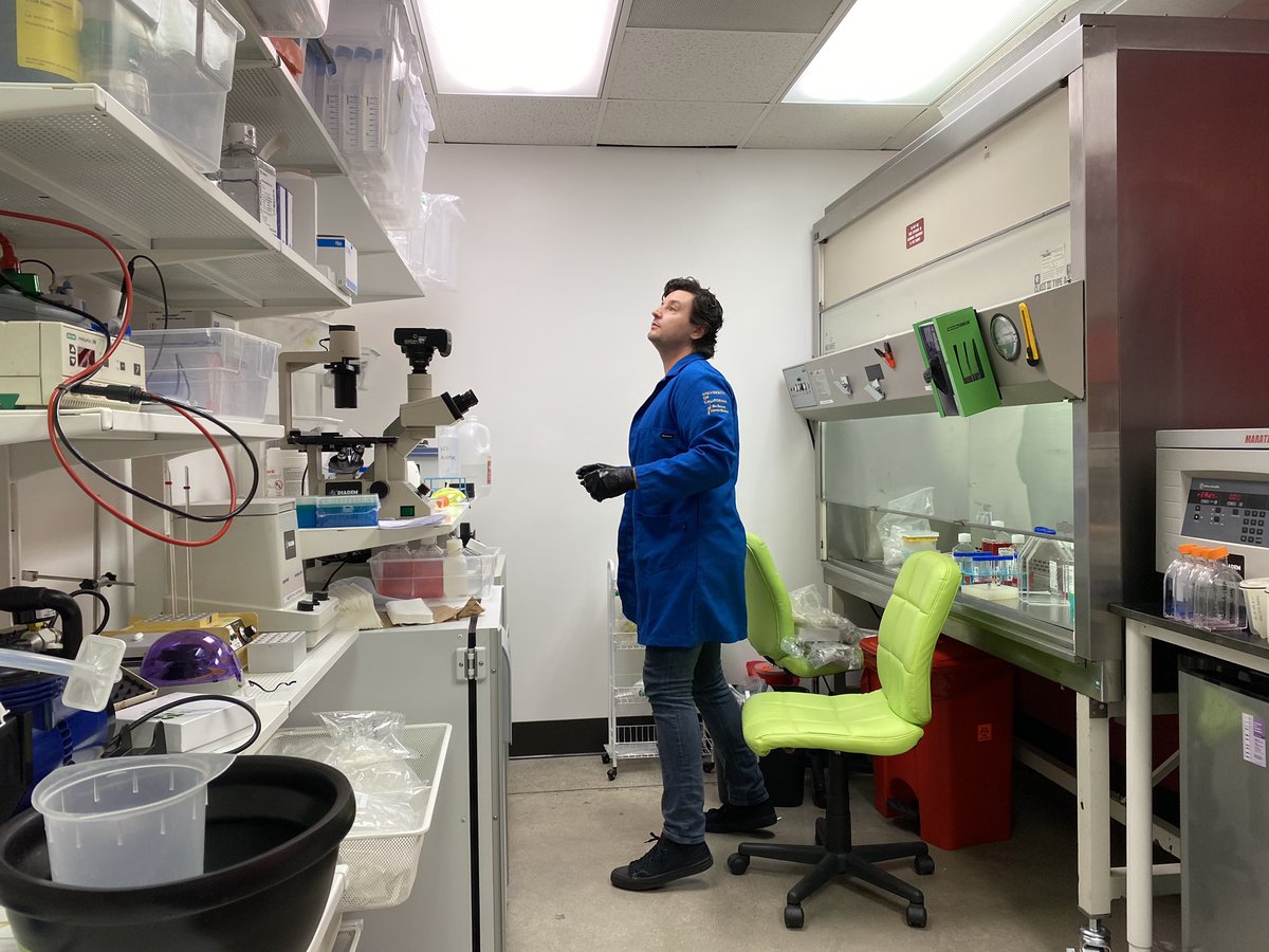 dpentecost's tweet image. @Biofuturist - his lab, his office @DiademBio