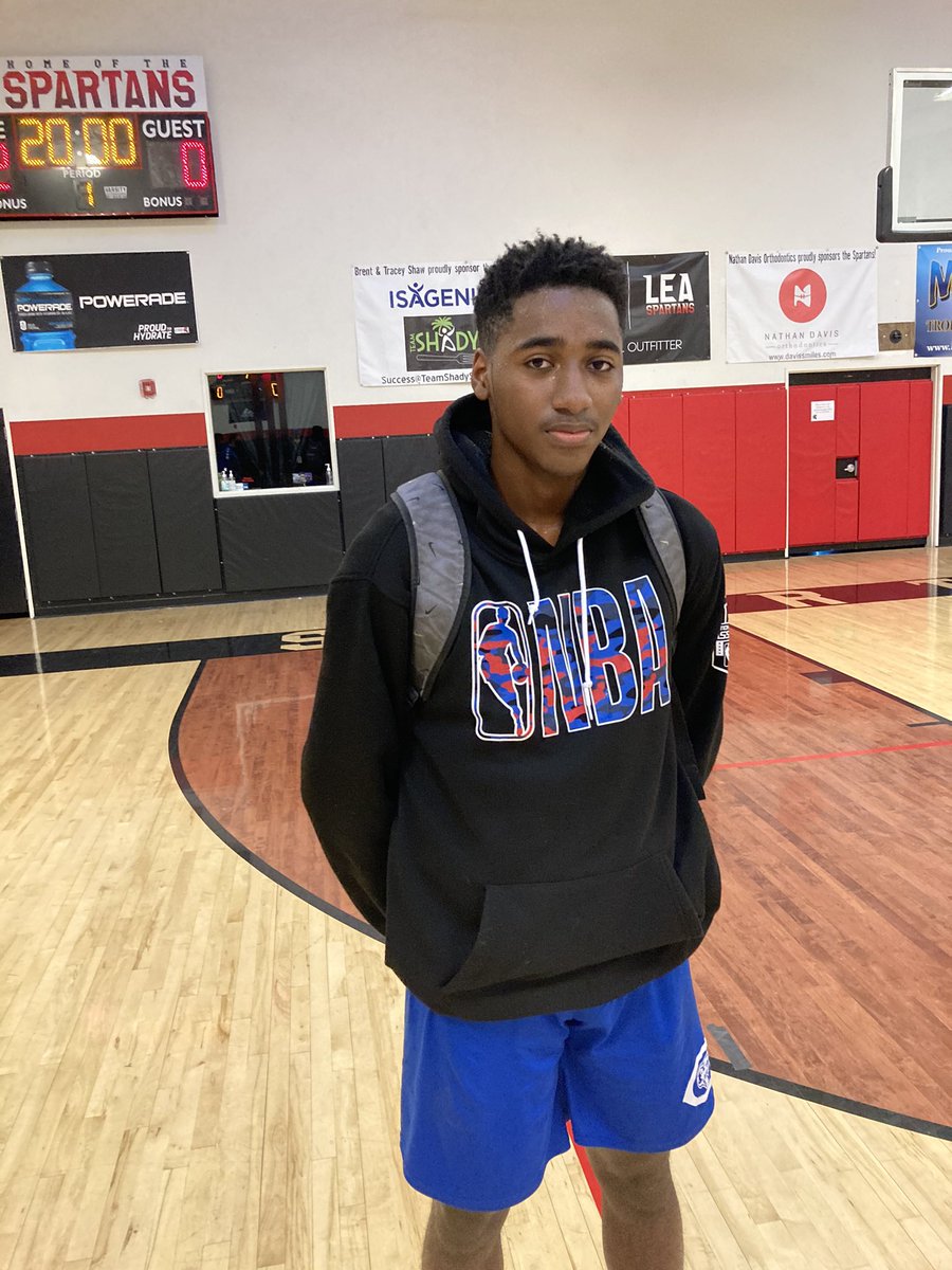 Athletes abound at this event. #2021 <a href="/KameronStewar17/">Kameron Stewart</a> plays above the rim. High flyer for sure! He’s uncommitted. #GetNCP #TVYT @TeamCezer @ChrisLockNCP