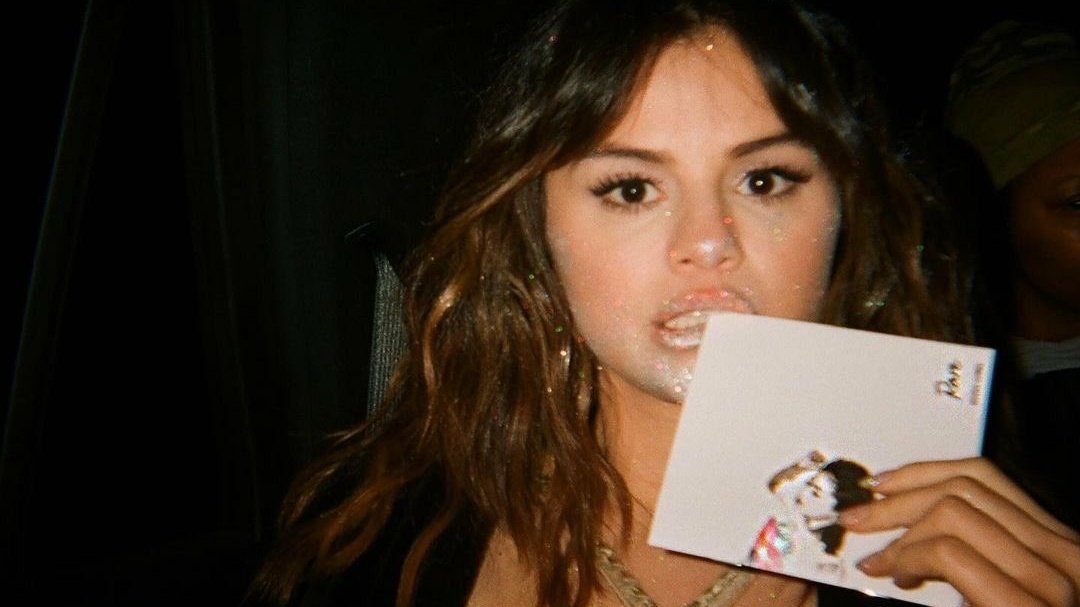 En honor al primer aniversario de ‘Rare’, ¿cuál es tu Top 5 del álbum?