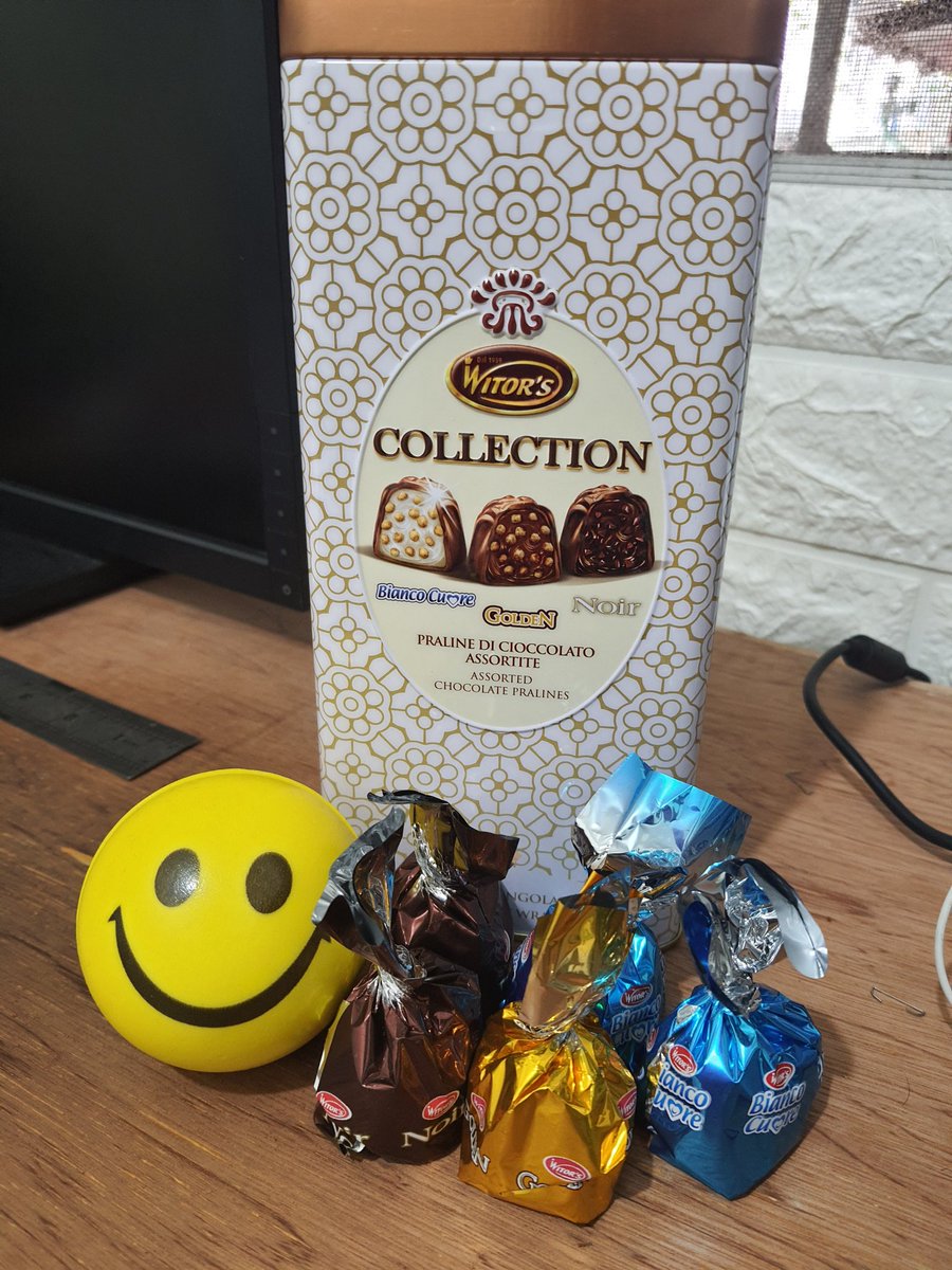 DerekShoppe's tweet photo. For mind power,  who wants? 🤣🤣🤣 #pralines #pralinechocolates #witors #tintower https://t.co/YV5qbAFqEC