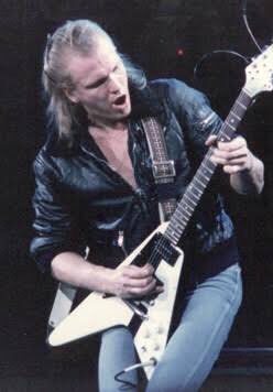Happy birthday               MICHAEL SCHENKER 
[ CRY FOR THE NATIONS ] LIVE \83\  