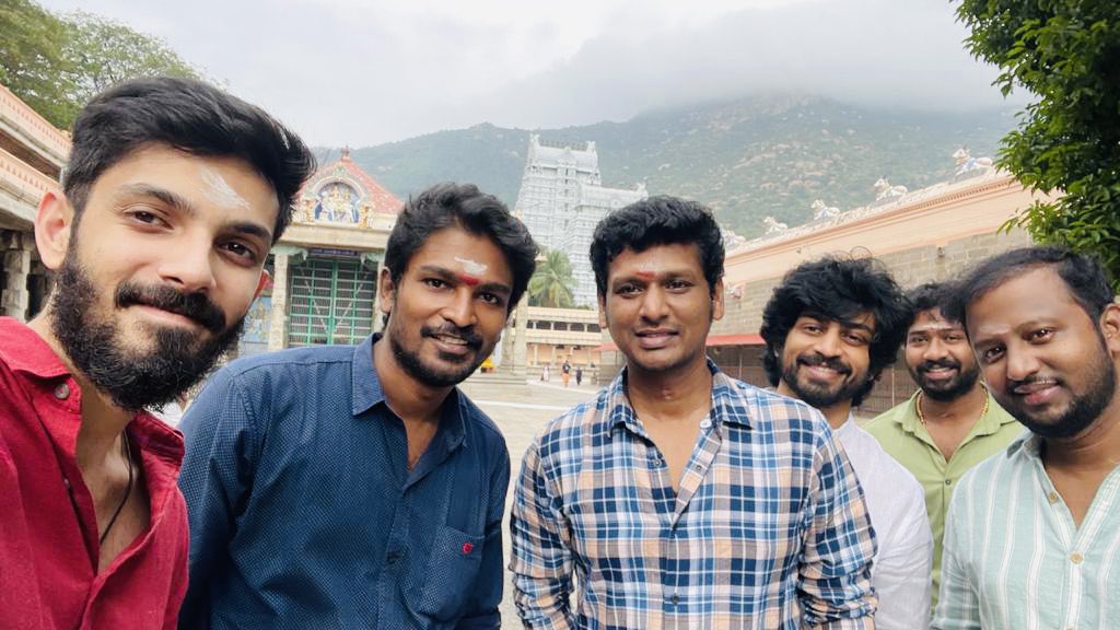 Prayed at Arunachala, Thiruvannamalai for the success of #MasterFilm  
@Dir_Lokesh @iam_arjundas @Jagadishbliss @MrRathna @lalluTweets